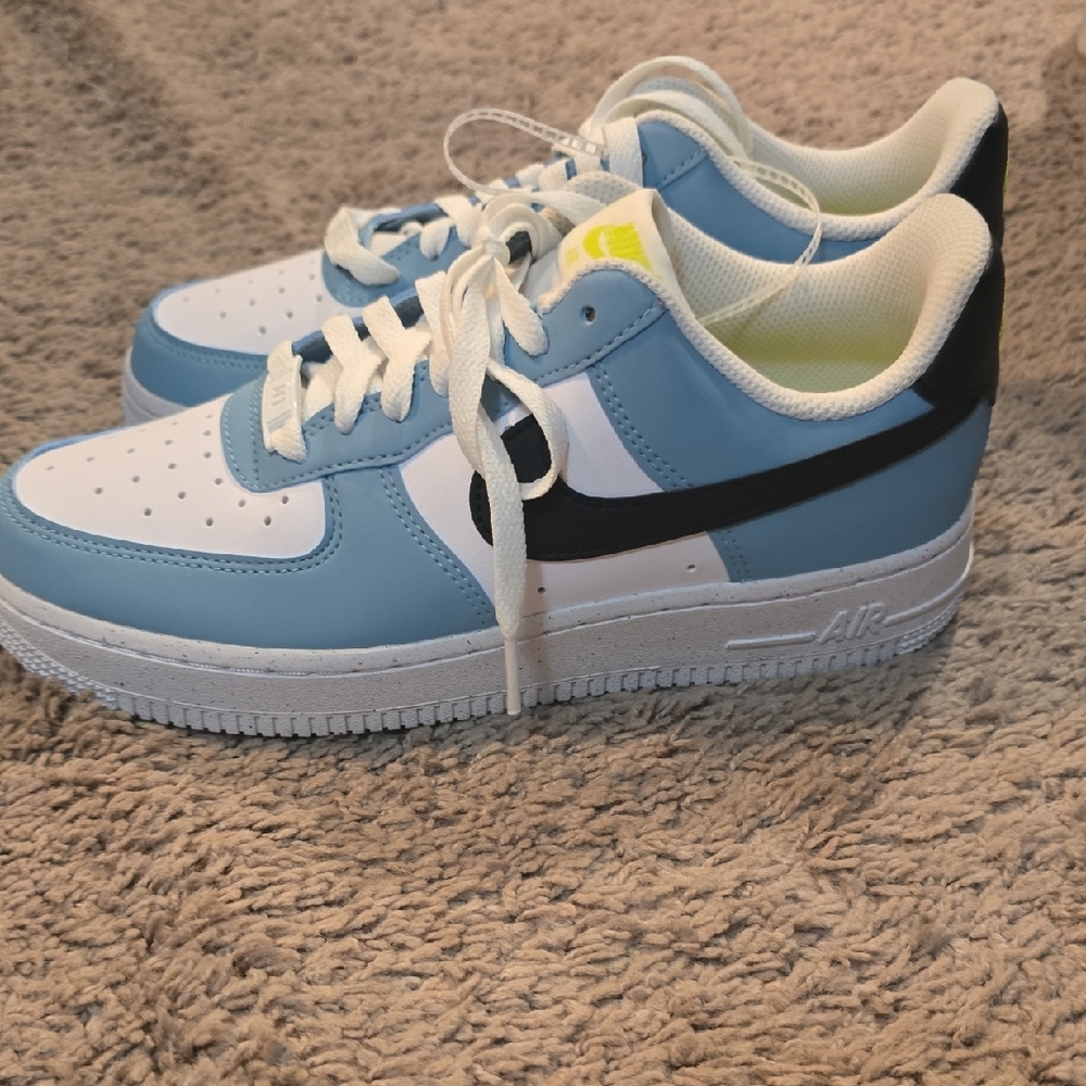 New Womens Nike Air Force 1 Light Blue and White Sneakers New W/O Tag - Picture 2 of 5